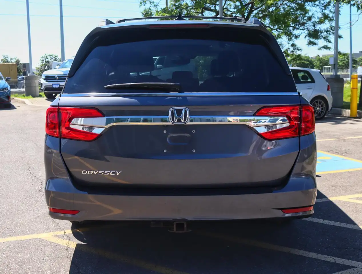 Honda Odyssey снимка Honda Odyssey