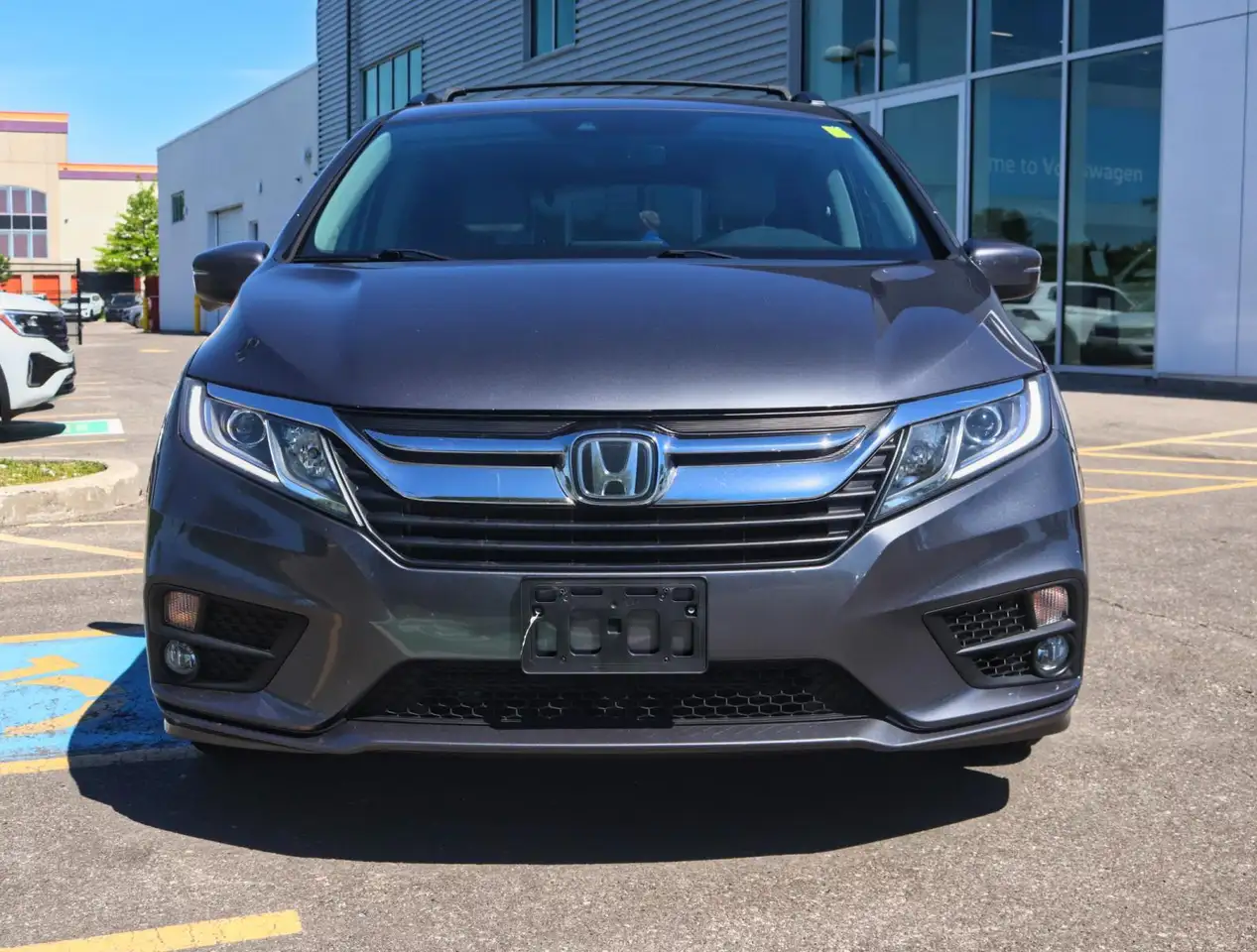 Honda Odyssey снимка Honda Odyssey