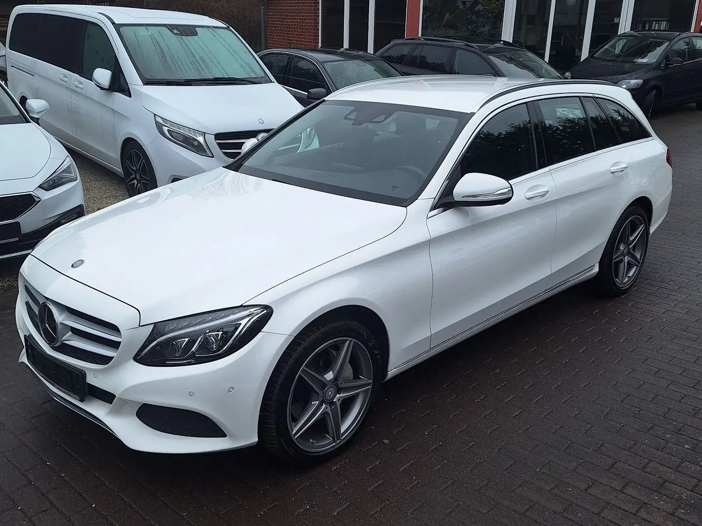 Mercedes-Benz C 250 T BlueTec 2.Hand LED Automatik Navi Weiß - 1
