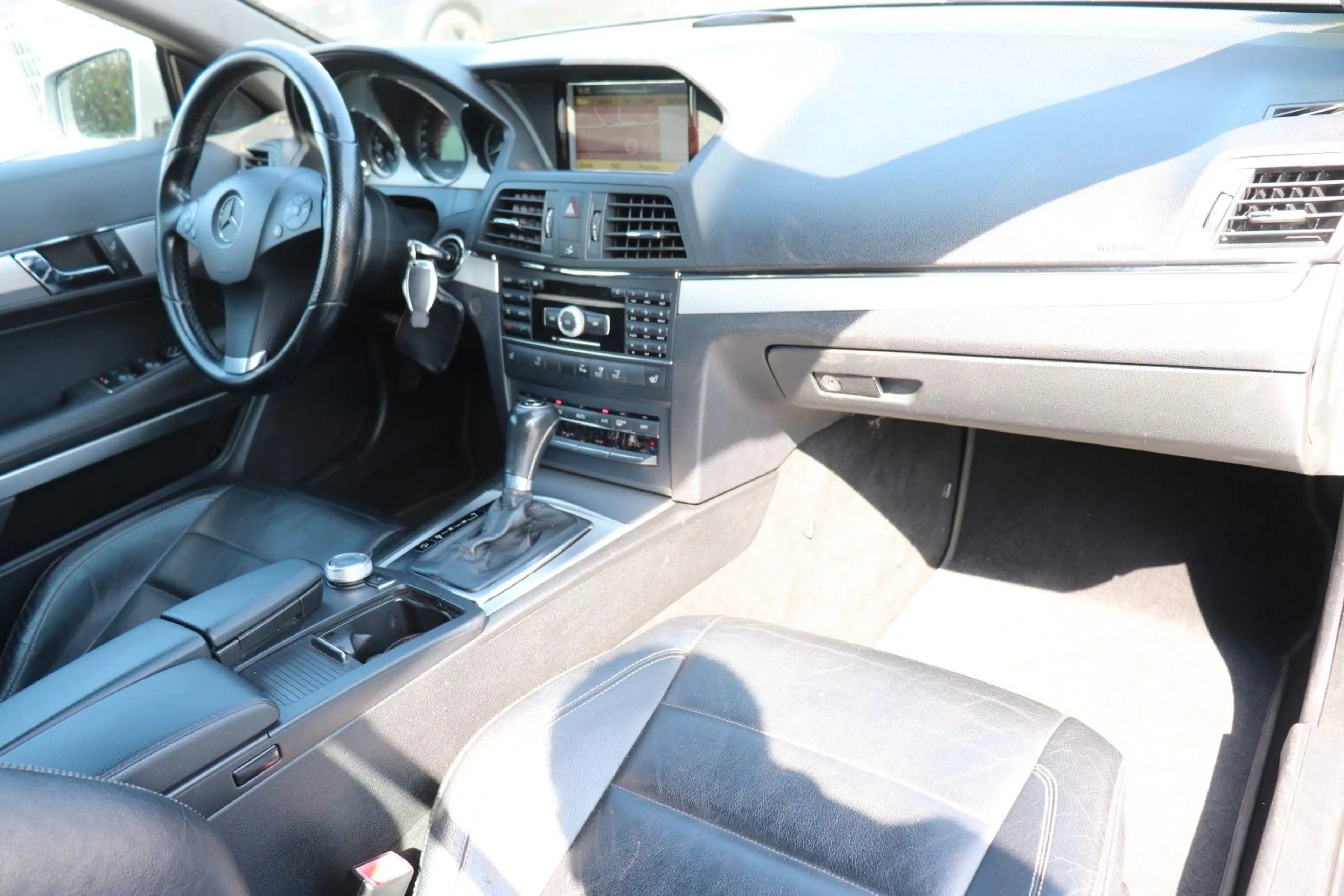 Mercedes-Benz E 350 E Cabrio CDI BlueEfficiency — photo 11