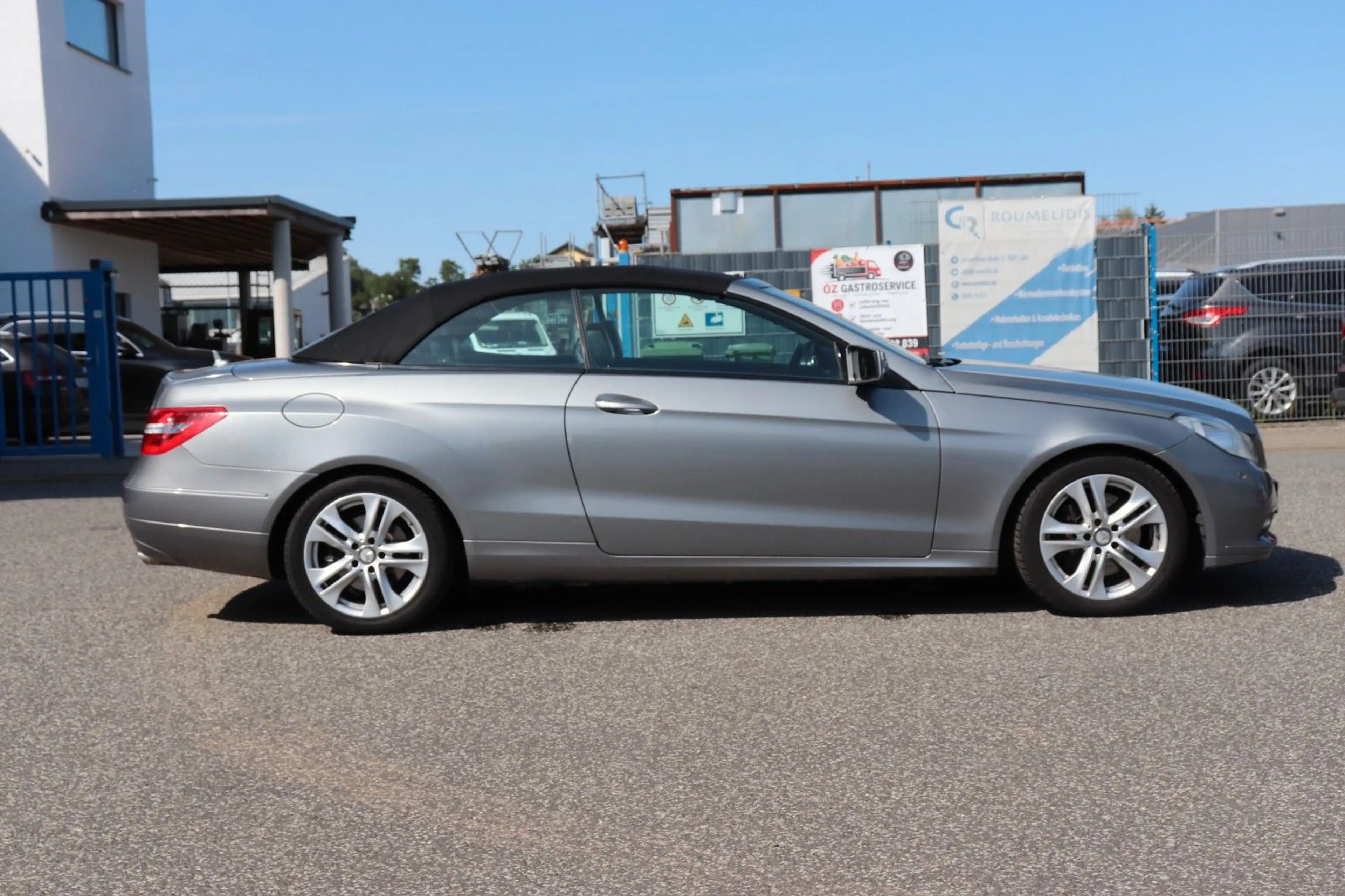 Mercedes-Benz E 350 E Cabrio CDI BlueEfficiency — photo 6