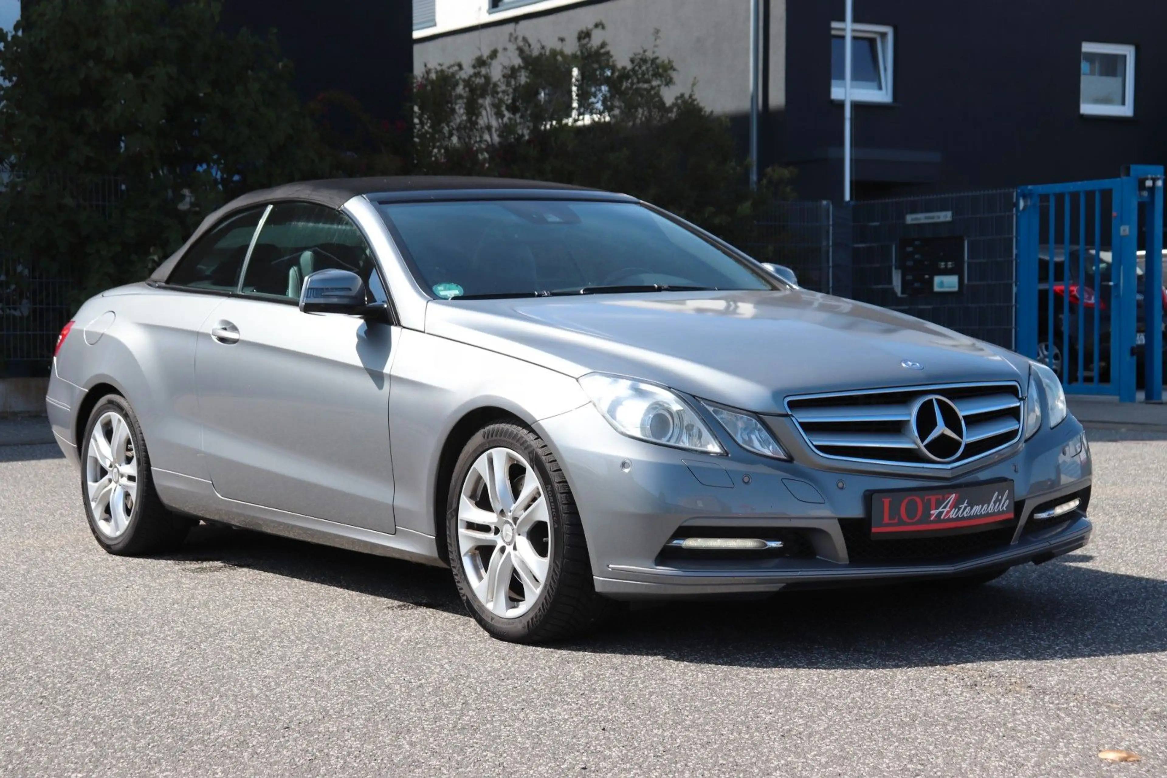 Mercedes-Benz E 350 E Cabrio CDI BlueEfficiency — photo 8