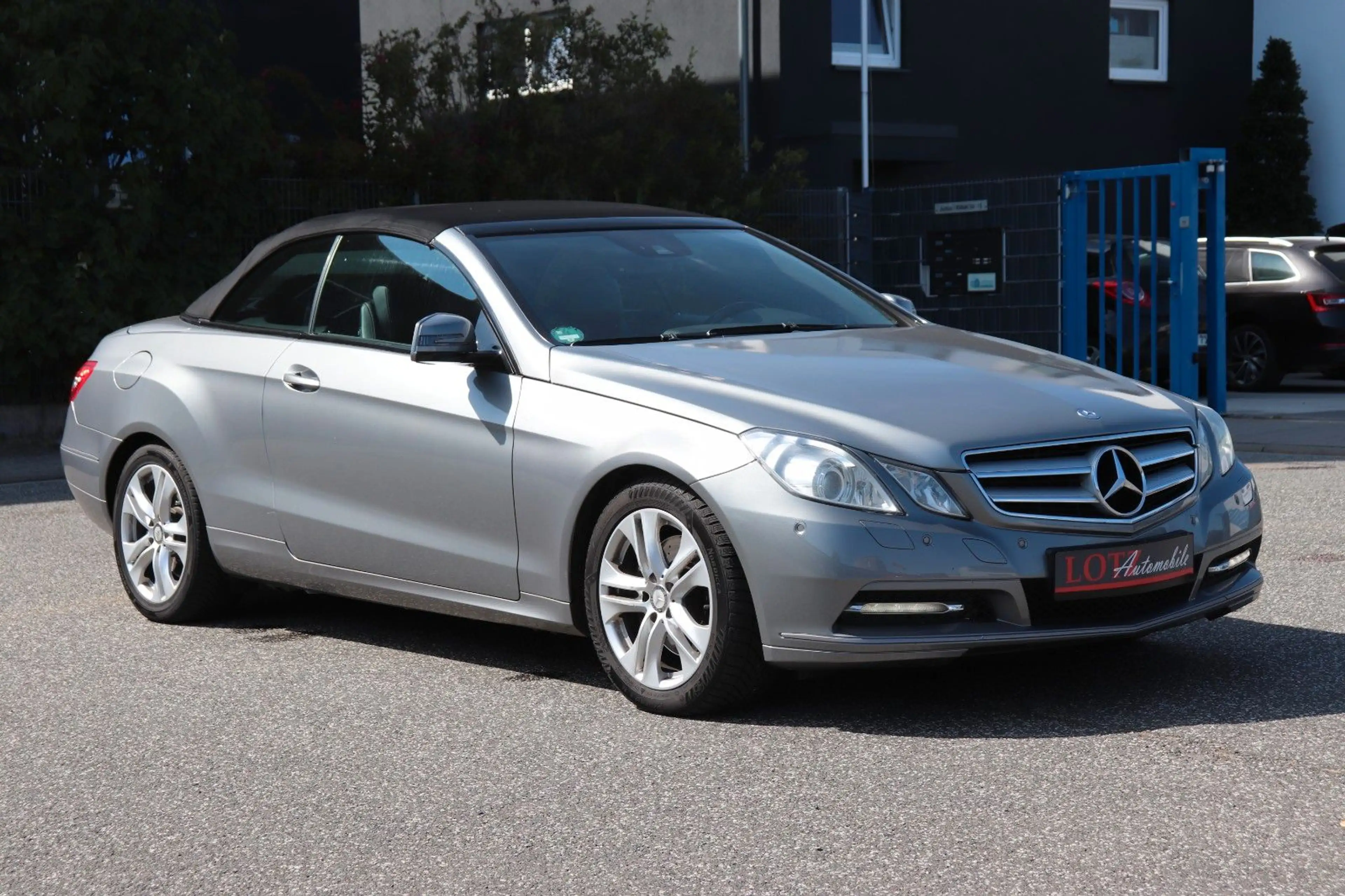Mercedes-Benz E 350 E Cabrio CDI BlueEfficiency — photo 7