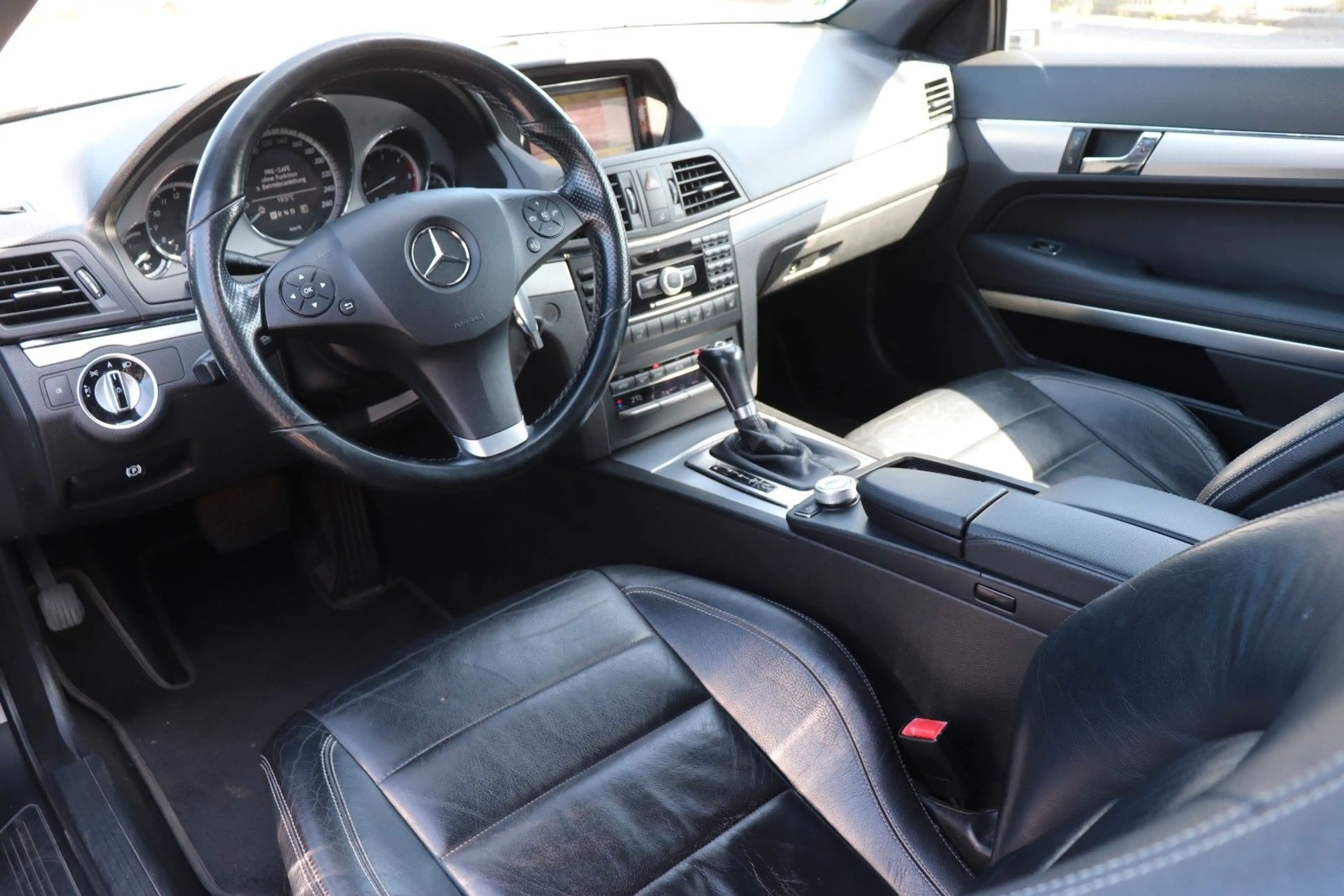 Mercedes-Benz E 350 E Cabrio CDI BlueEfficiency — photo 12