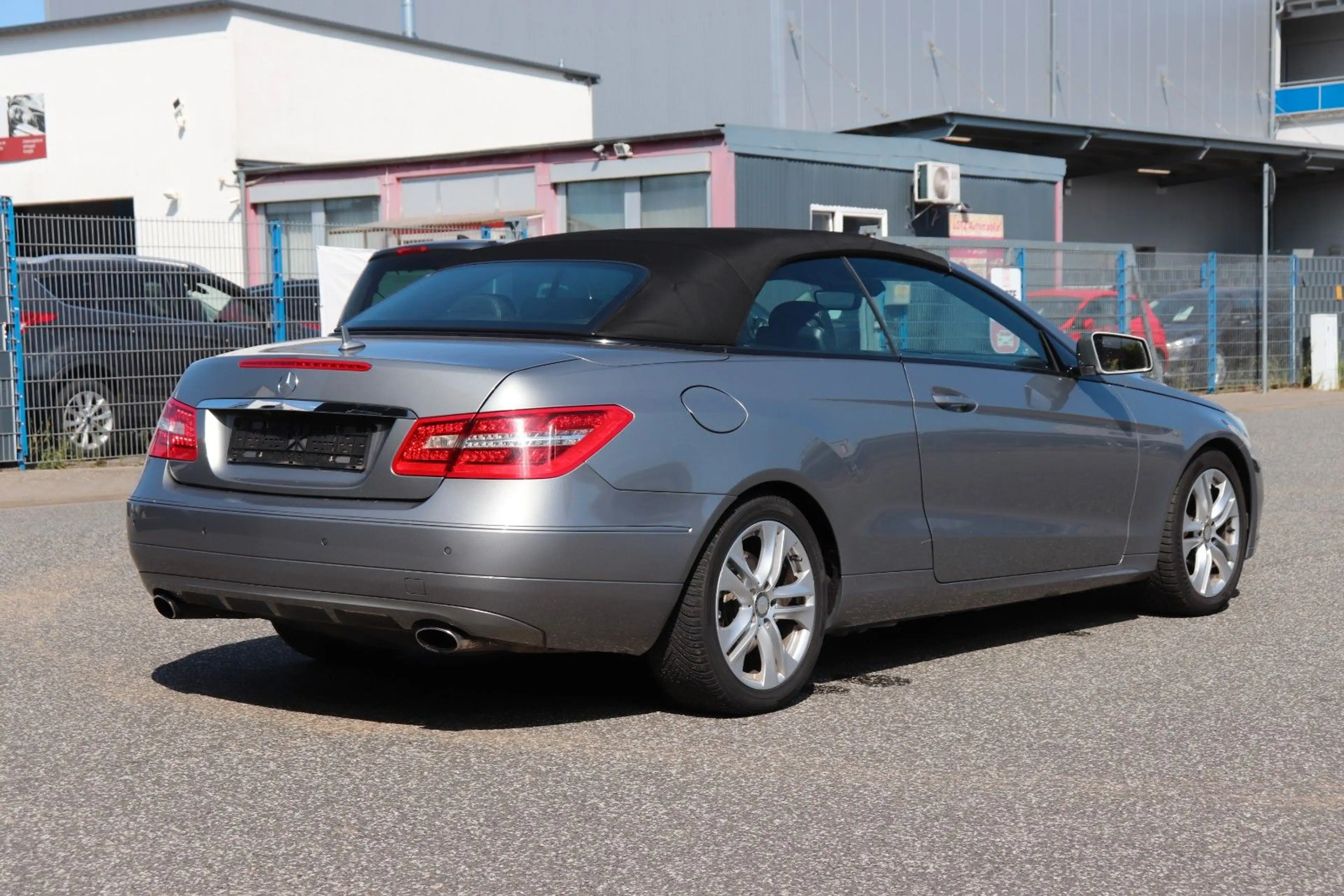 Mercedes-Benz E 350 E Cabrio CDI BlueEfficiency — photo 5