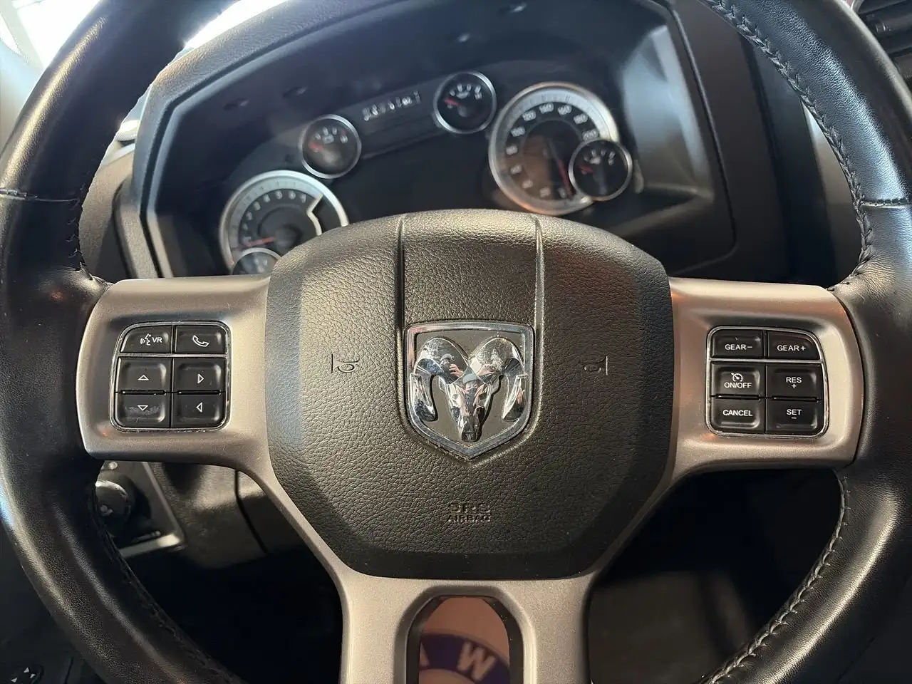 RAM 1500 снимка RAM 1500