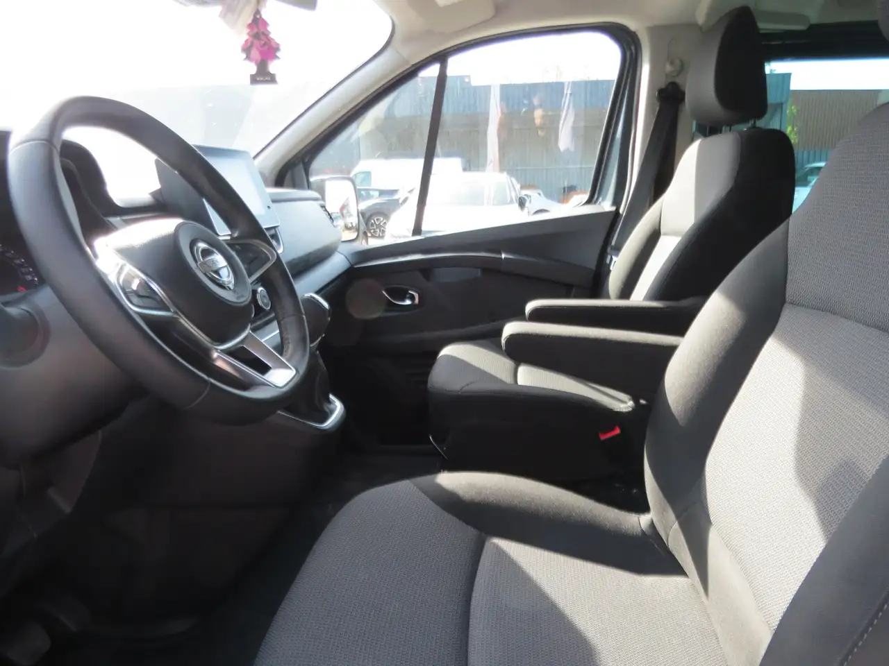 Nissan Primastar Primastar Tekna L2H1 Aut 8 Plaatsen 16