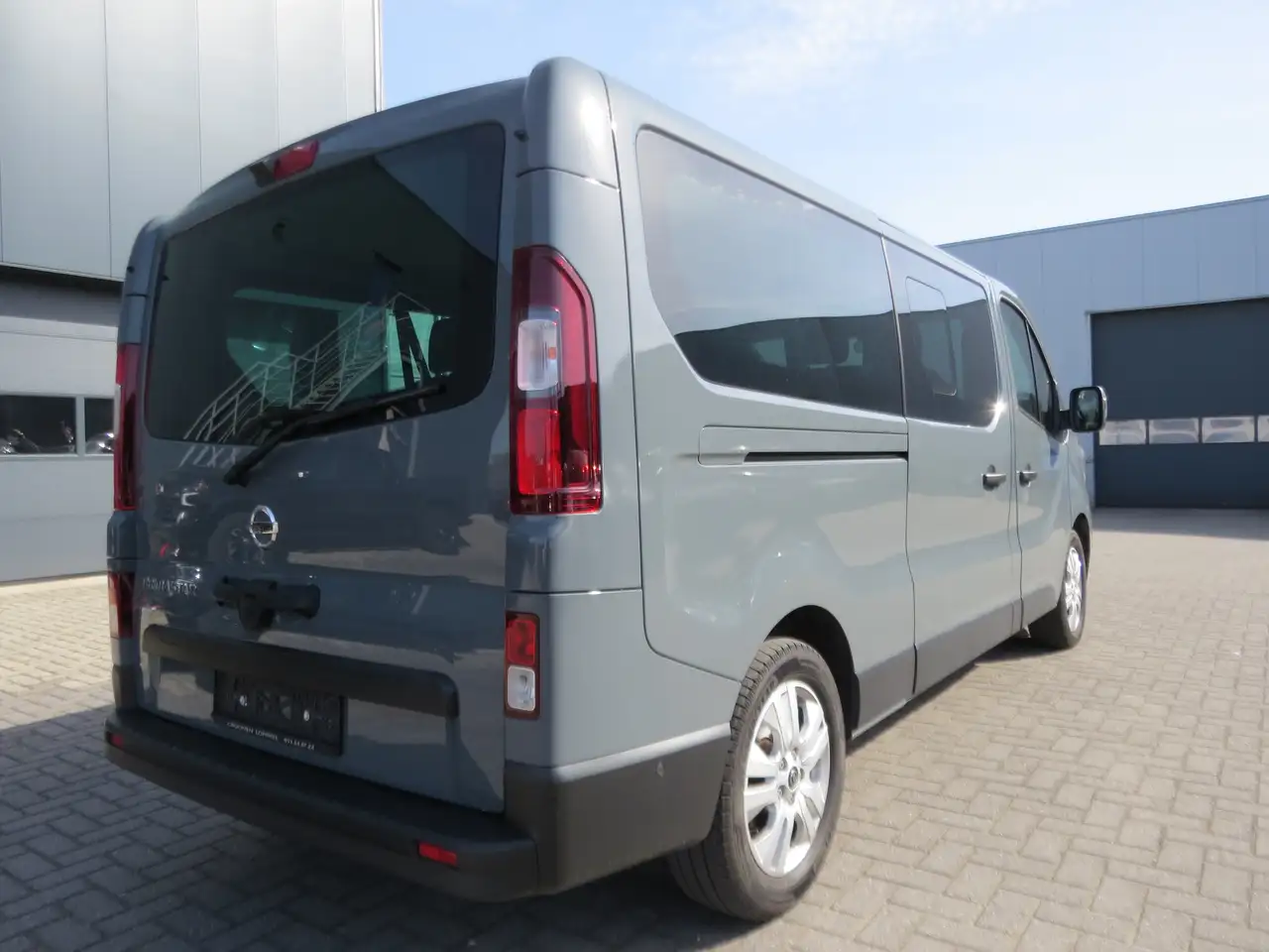 Nissan Primastar Primastar Tekna L2H1 Aut 8 Plaatsen 9