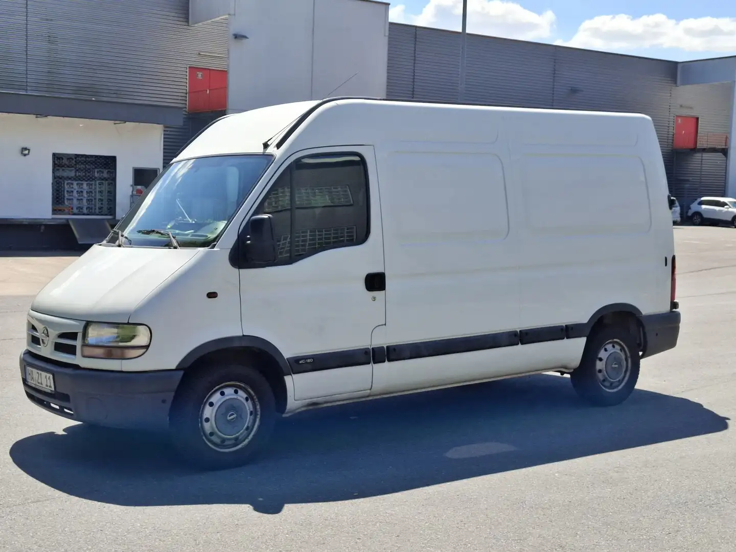 Nissan Interstar - 2