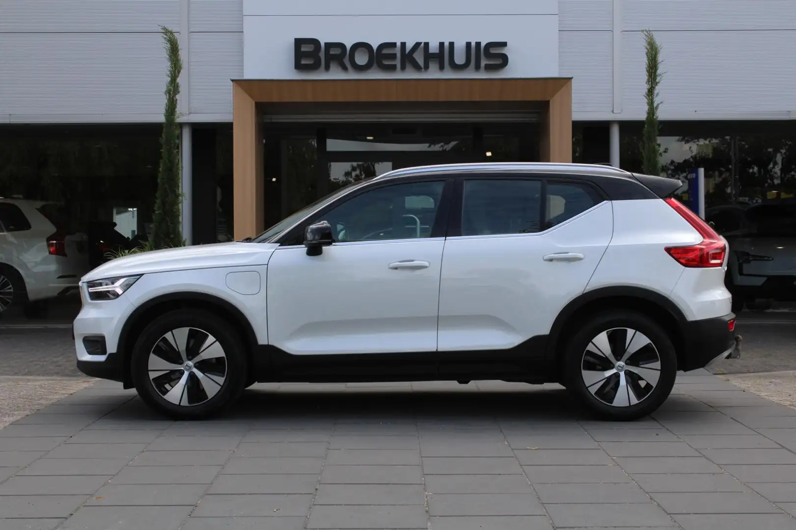 Volvo XC40 T5 Recharge Business Pro | Trekhaak | Stoel + Stuu Blanc - 2