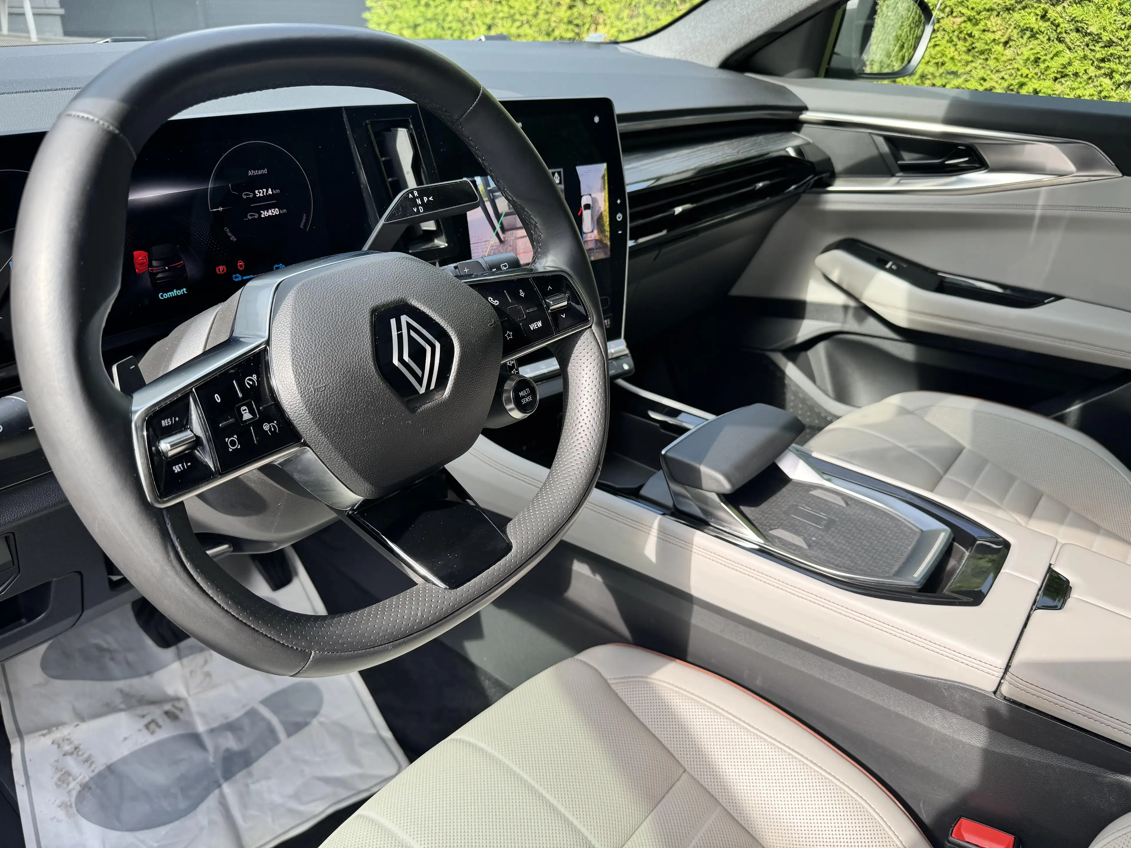 Renault Espace ICONIC Full Hybrid 200 7PL — photo 10