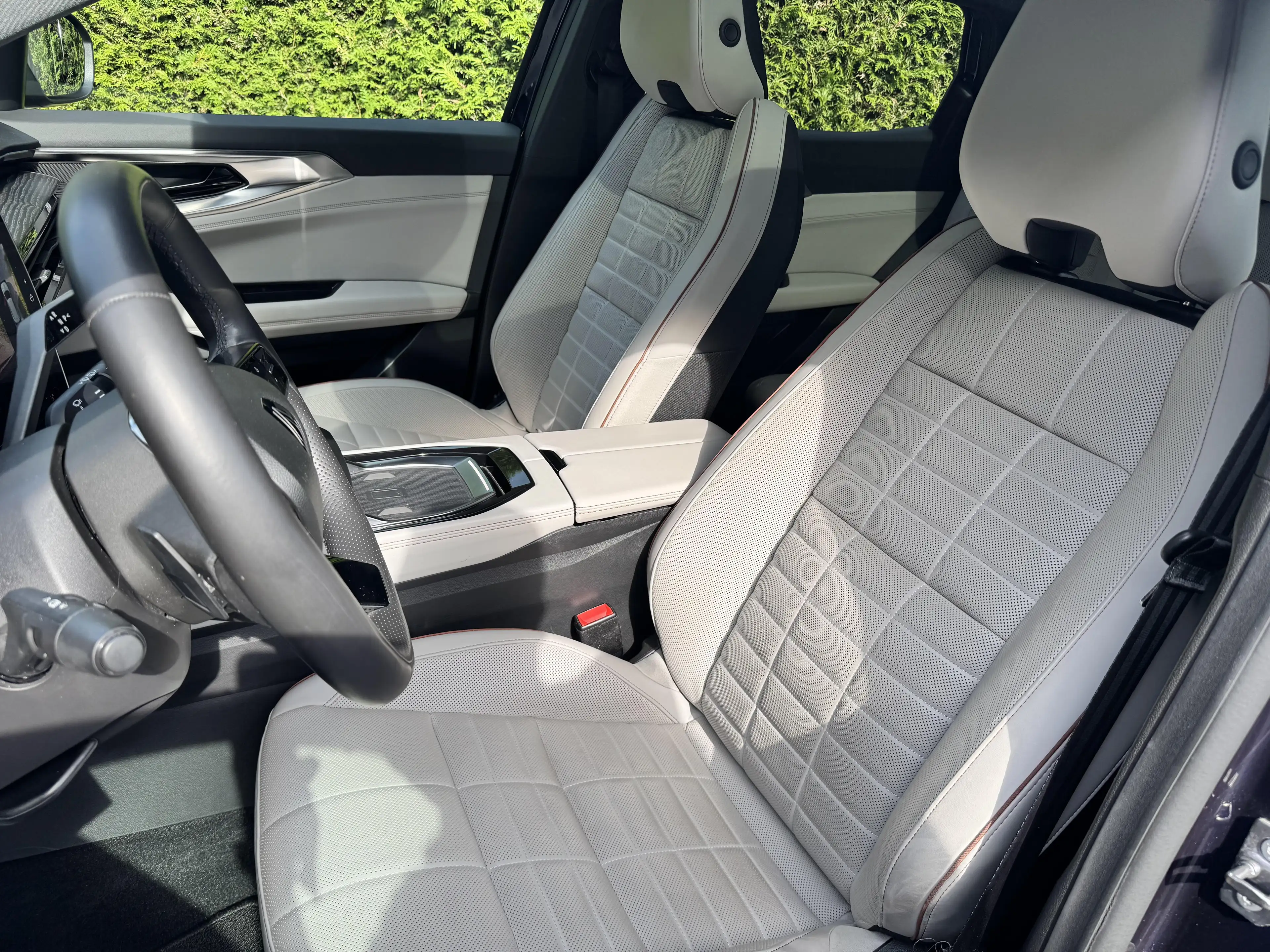 Renault Espace ICONIC Full Hybrid 200 7PL — photo 8