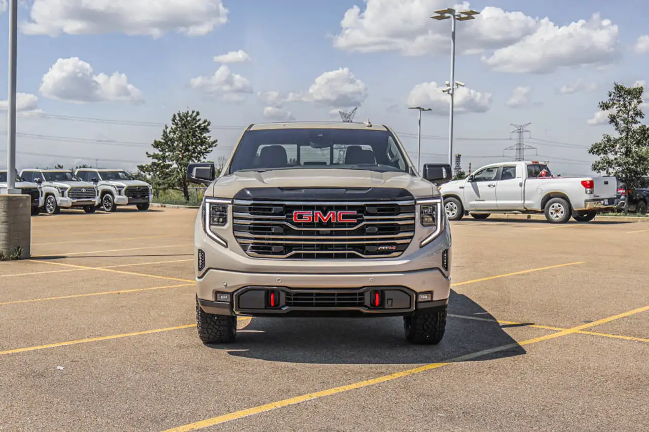 GMC Sierra 1500 снимка GMC Sierra 1500