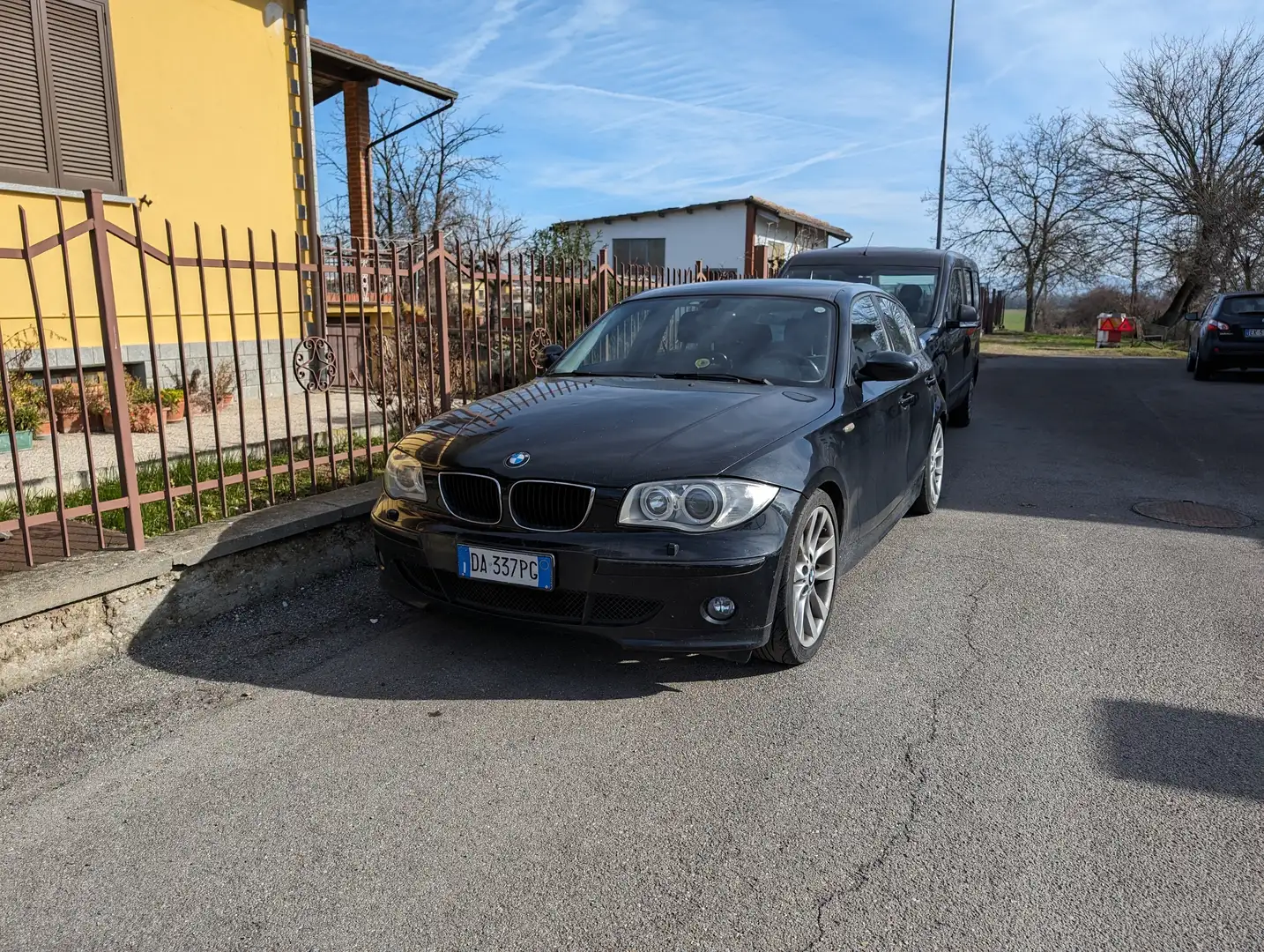 BMW 120 Serie 1 E87 2004 120d Attiva Nero - 1