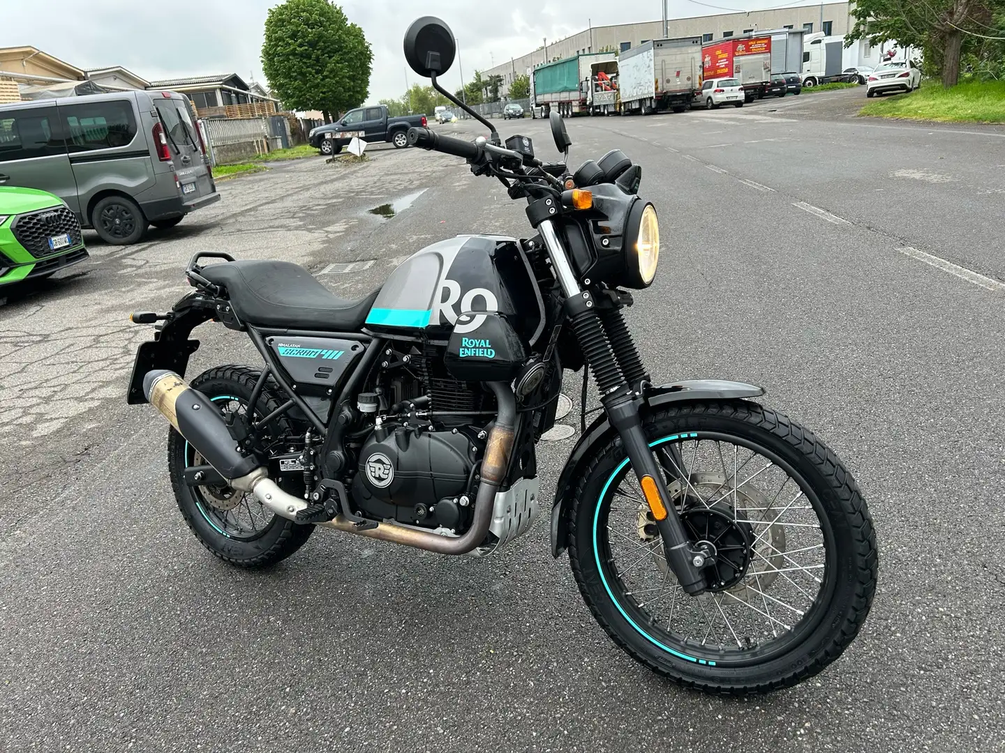 Royal Enfield Himalayan 411 SCRAM - 1