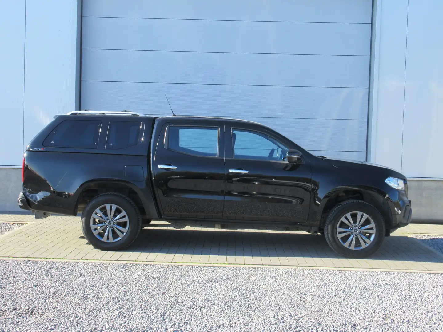 Mercedes-Benz X 250 CDI Aut. / 4-Matic / Navi / Stoelverw. / Trekhaak Zwart - 2