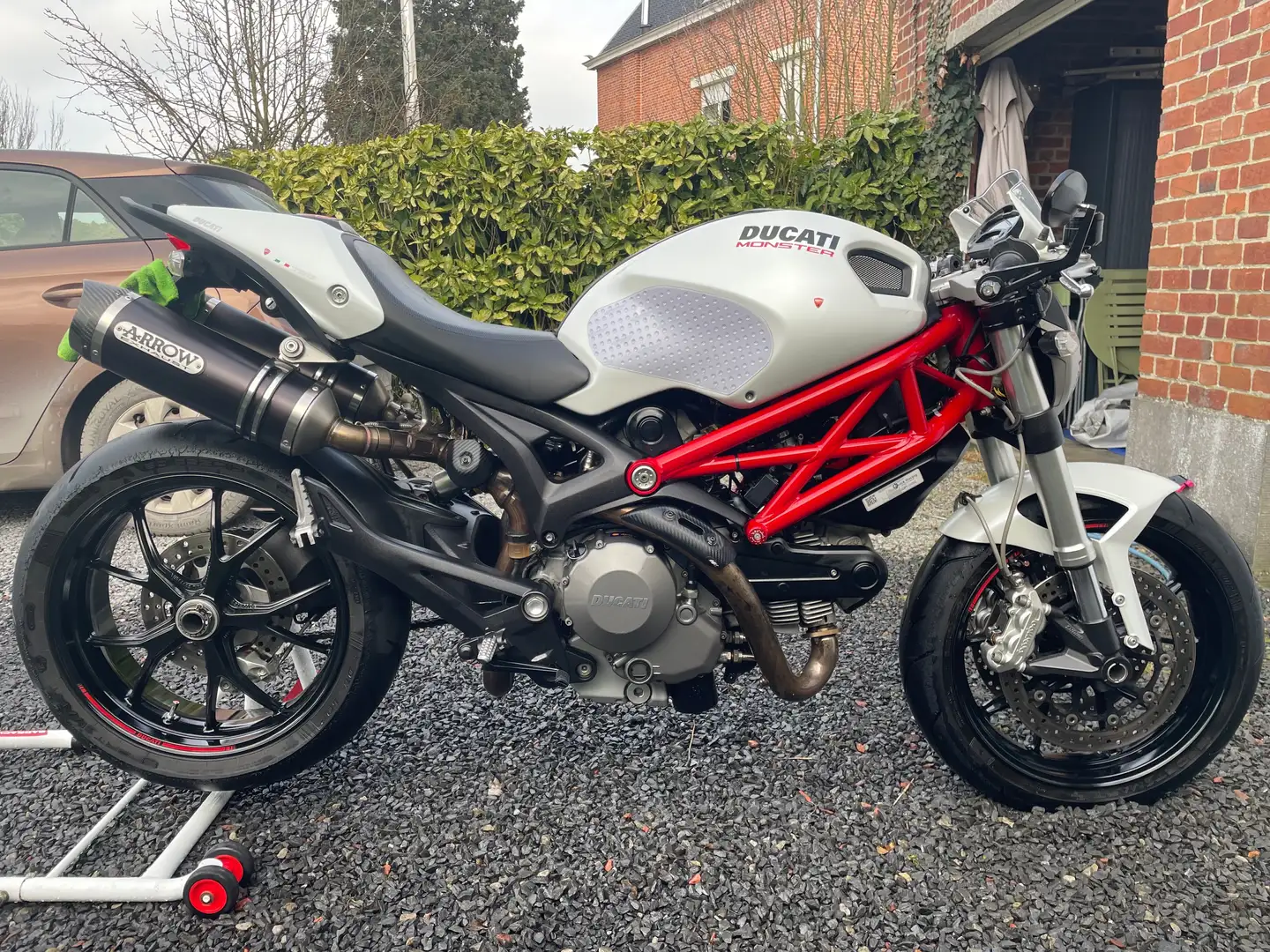 Ducati Monster 796 Blanc - 1