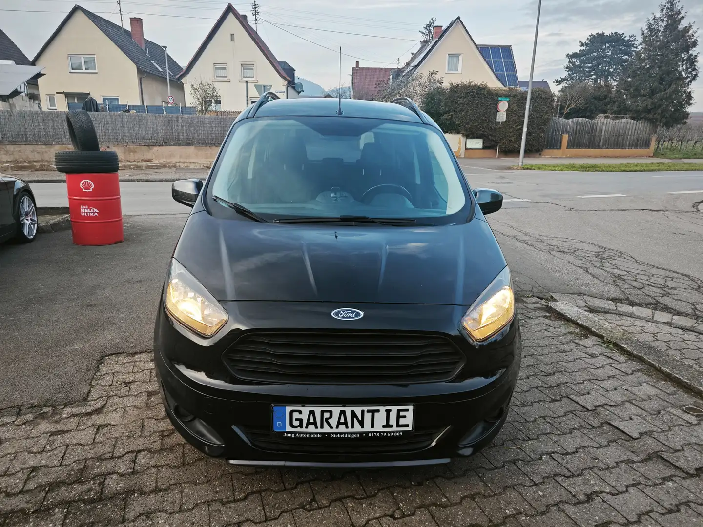 Ford Tourneo Courier Sport,HU/AU 04/27 KD NEU,AHK Schwarz - 2