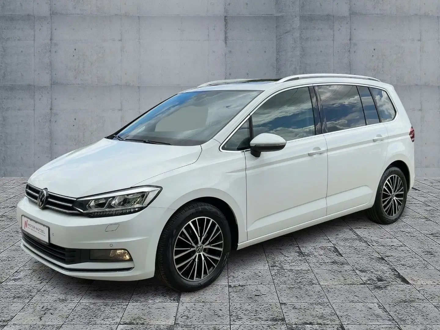 Volkswagen Touran 2.0 TDI DSG HIGHLINE LED+NAV+AHK+PANO+DAB Weiß - 2