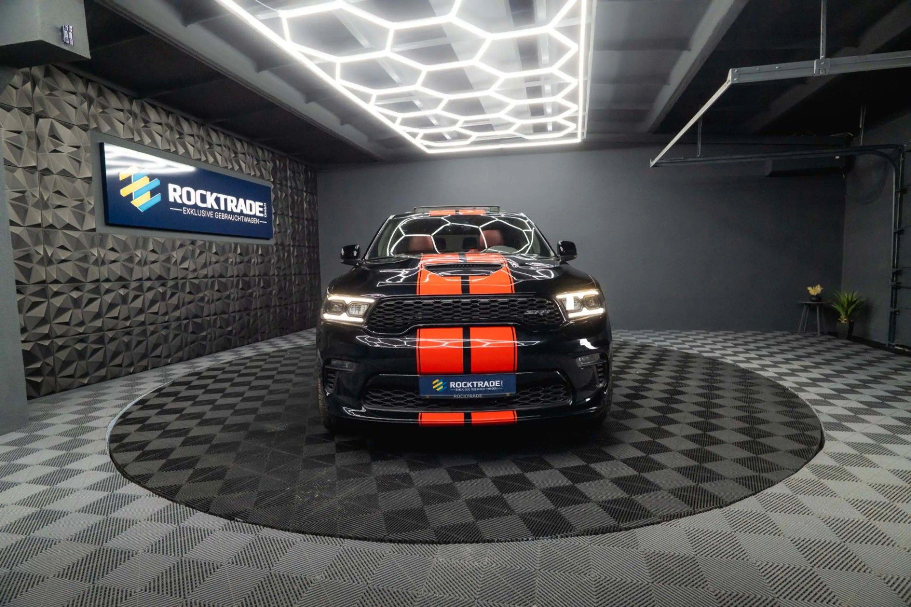 Dodge Durango 6.4 V8 SRT Performance 4x4 Night-Paket — photo 14