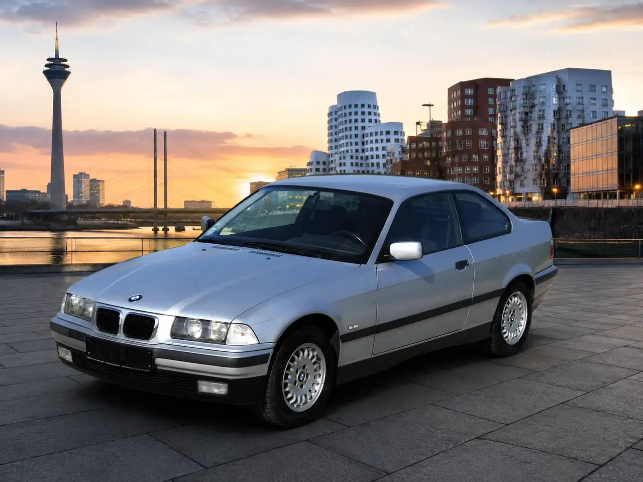 BMW 316 i Coupe. 2.Hand. Comfort Edition. E36!, foto 5
