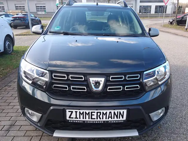 Dacia Sandero Stepway Automatik mit 5 Türen