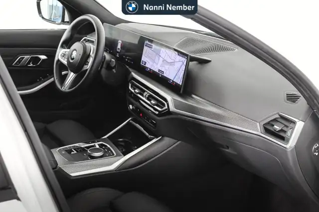 BMW 3 Series view 8