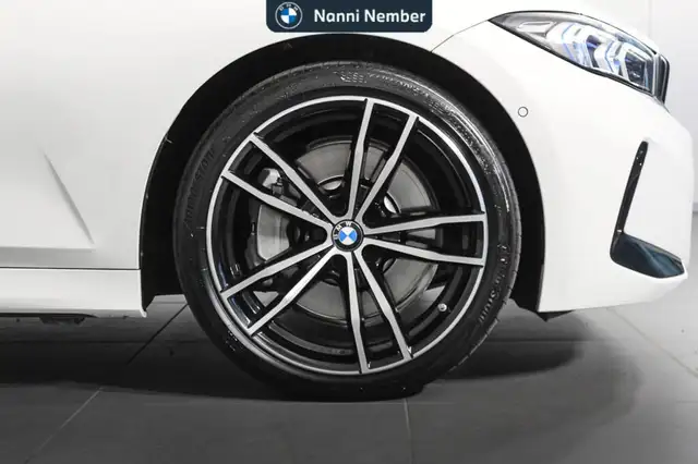 BMW 3 Series view 7