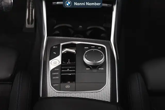 BMW 3 Series view 13