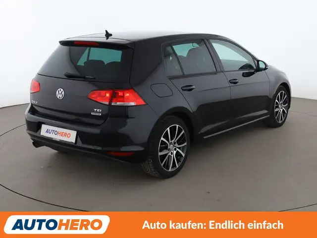 Volkswagen Golf view 6