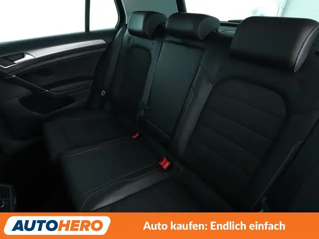 Volkswagen Golf view 14
