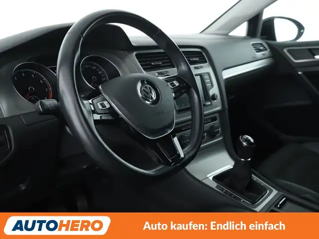Volkswagen Golf view 11