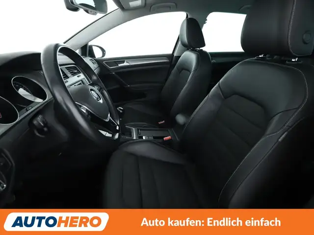 Volkswagen Golf view 10