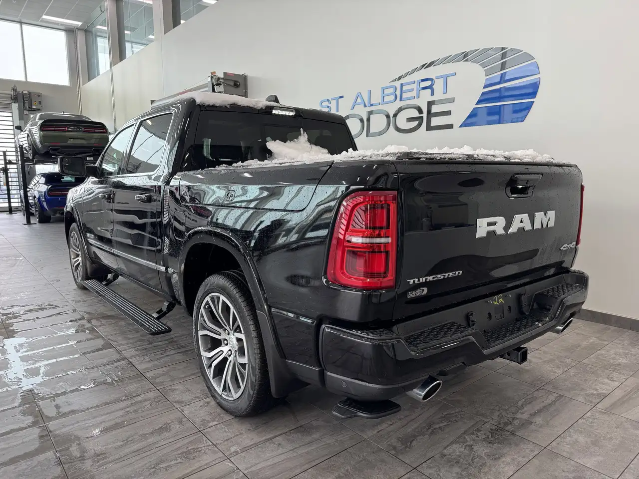 RAM 1500 снимка RAM 1500