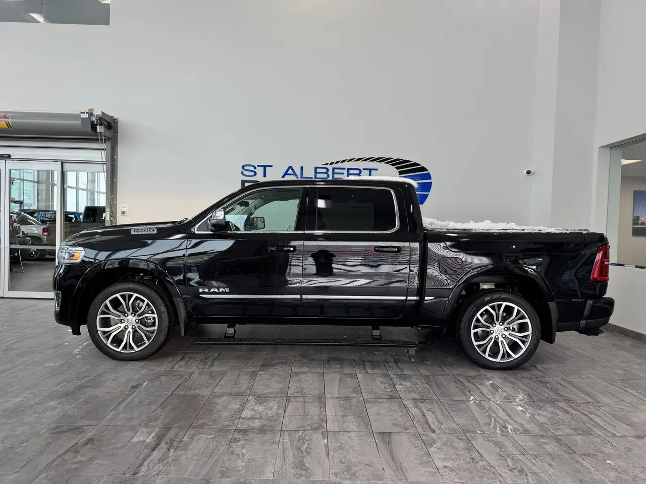 RAM 1500 снимка RAM 1500