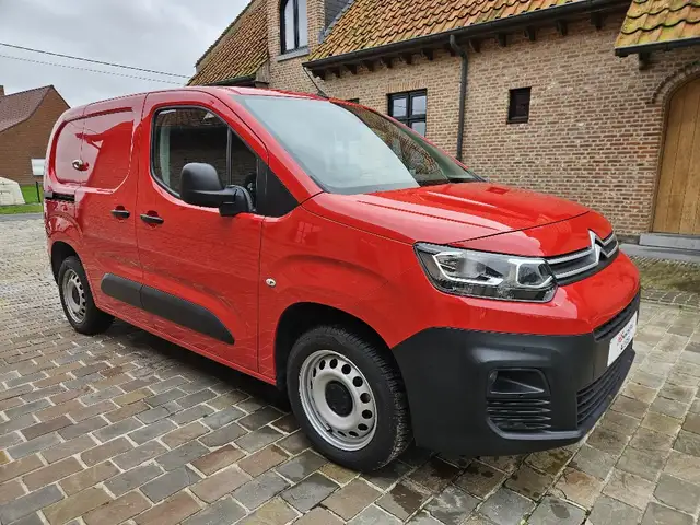 Citroen Berlingo 1.2 BENZINE AUTOMAAT FULL OPTION 11157€ ex btw