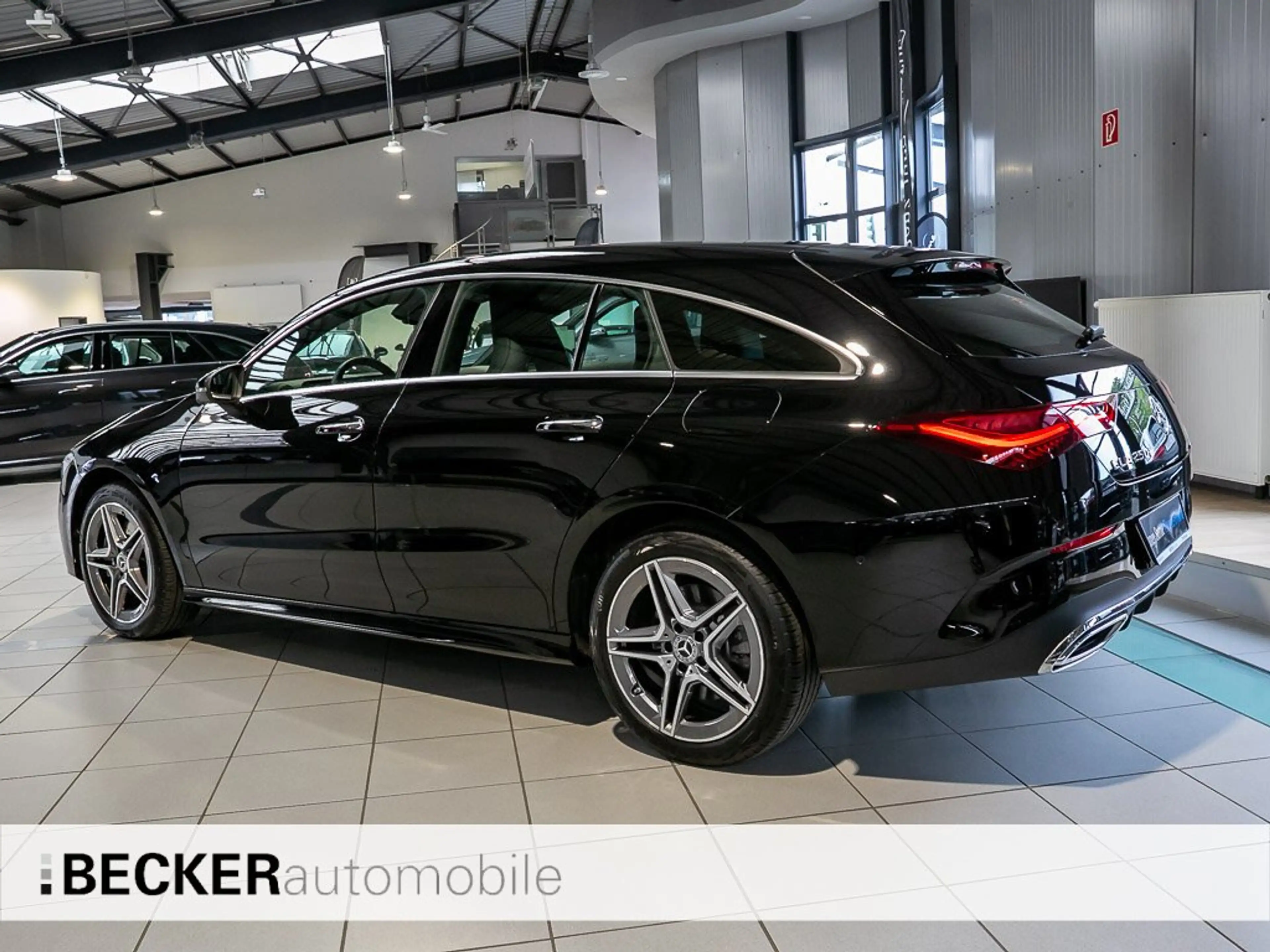 Mercedes-Benz CLA 250 CLA 250 e SB EDITION AMG 360° ADVANCED+ KEYLESS — photo 3