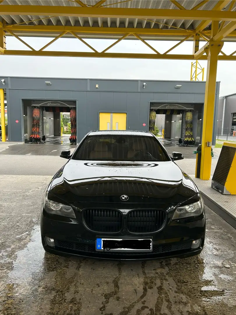 BMW 740 740i - 2