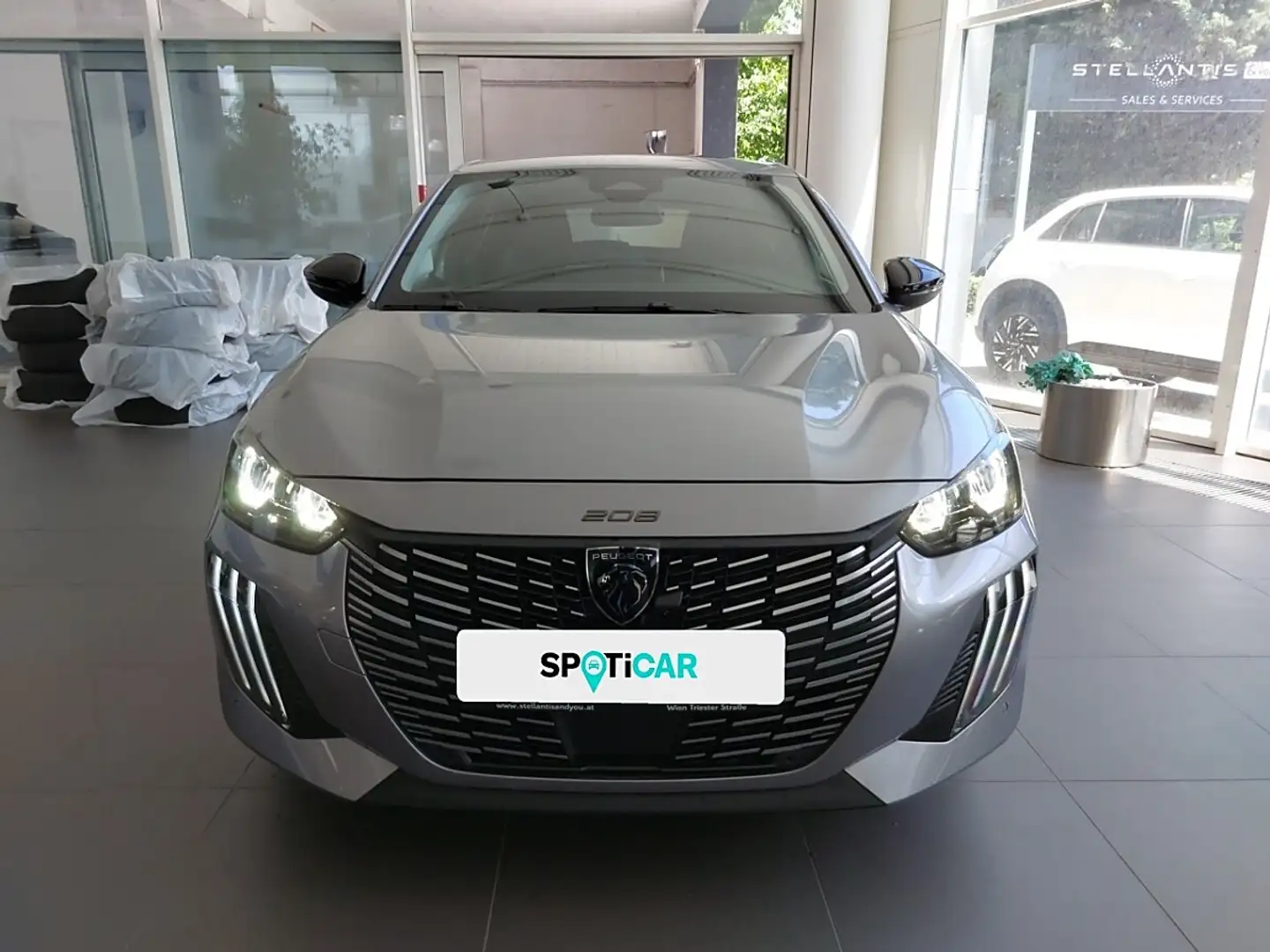 Peugeot 208 PureTech 100 S&S Allure Grau - 2
