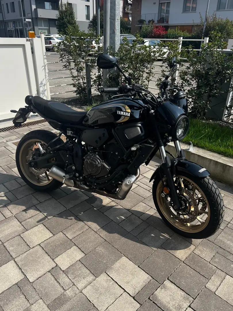 Yamaha XSR 700 Tribute - 1
