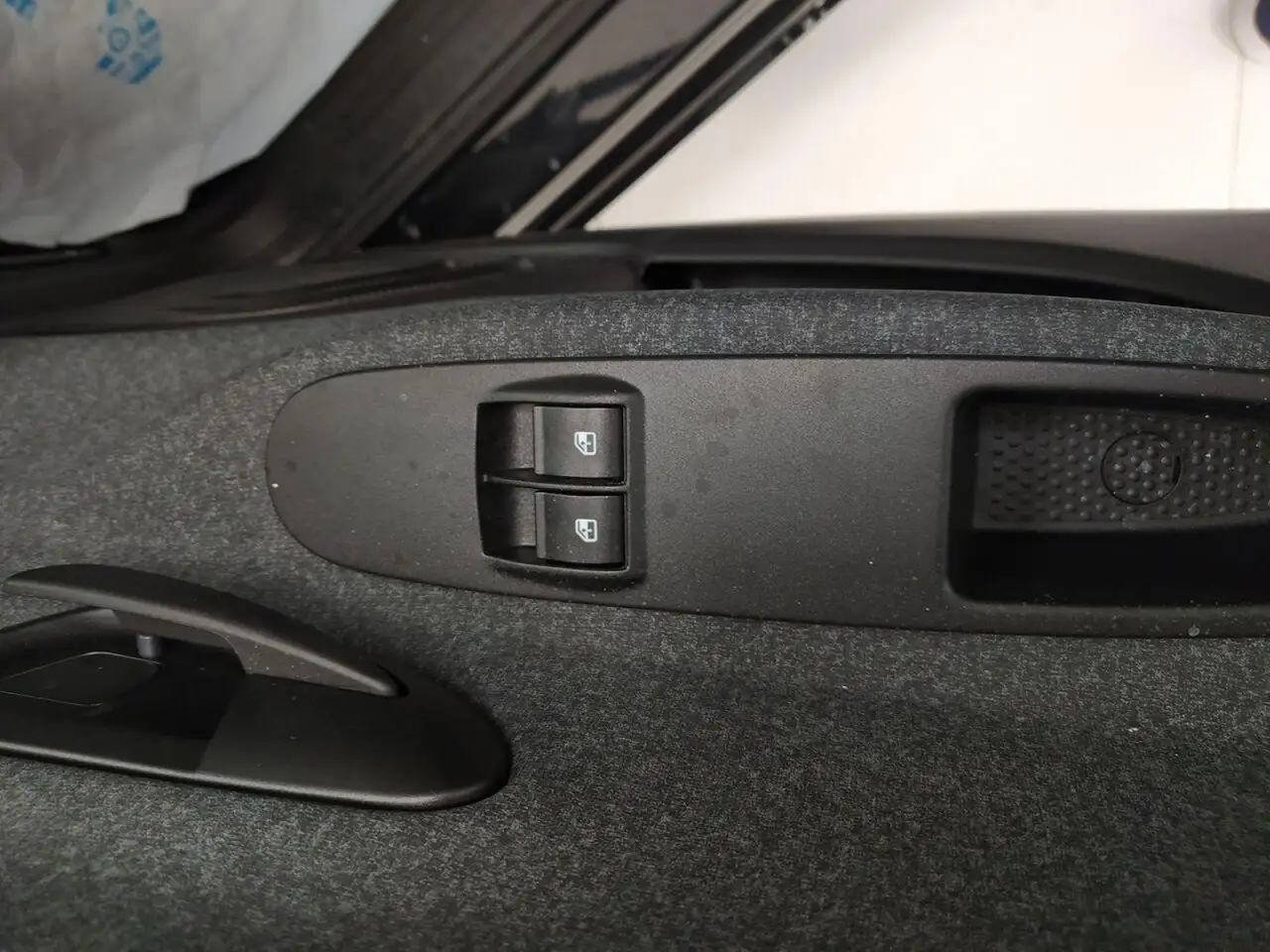 Lancia Ypsilon 2023 — фото 13