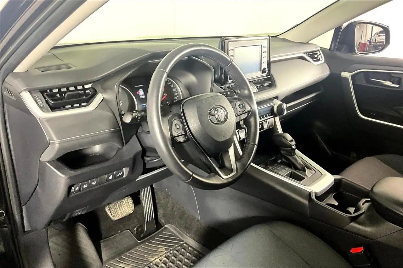 Toyota RAV 4 снимка Toyota RAV 4