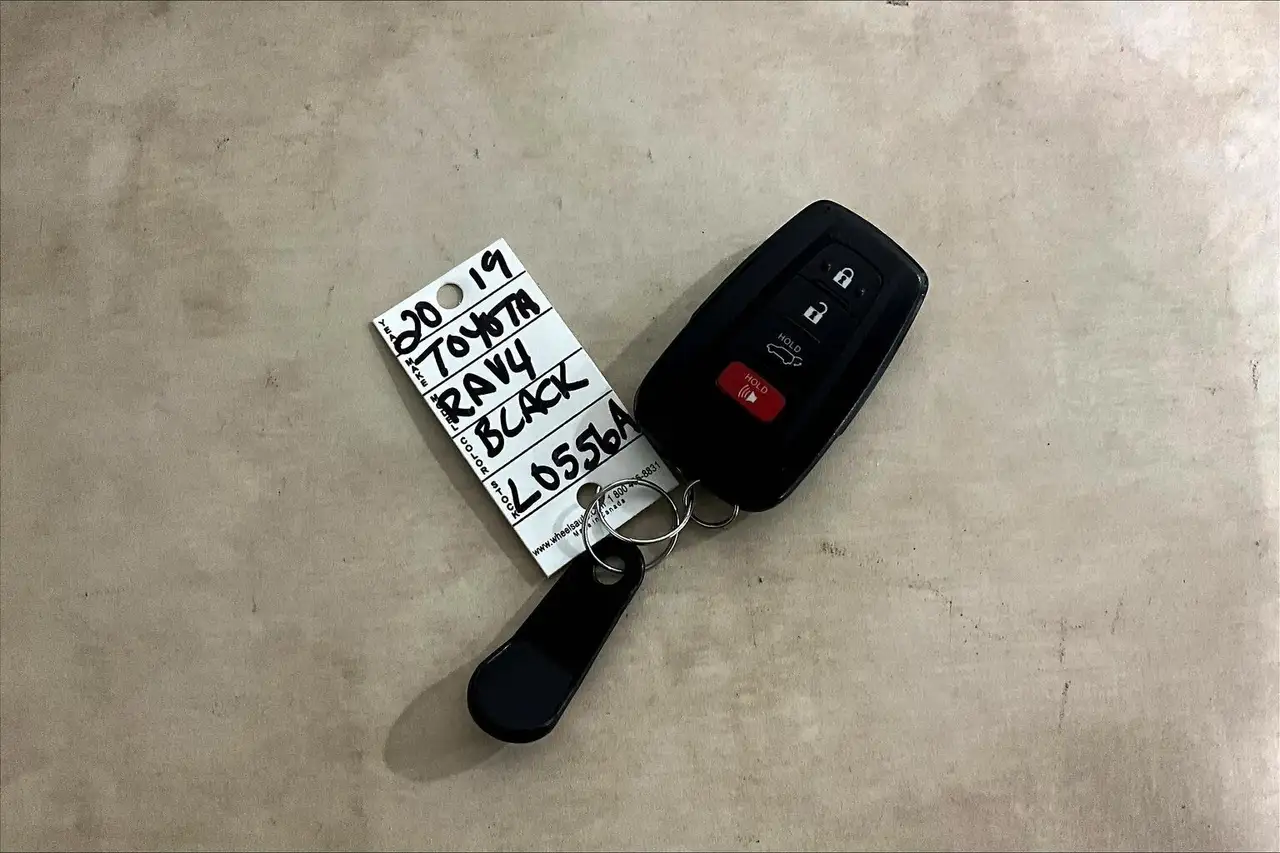 Toyota RAV 4 снимка Toyota RAV 4