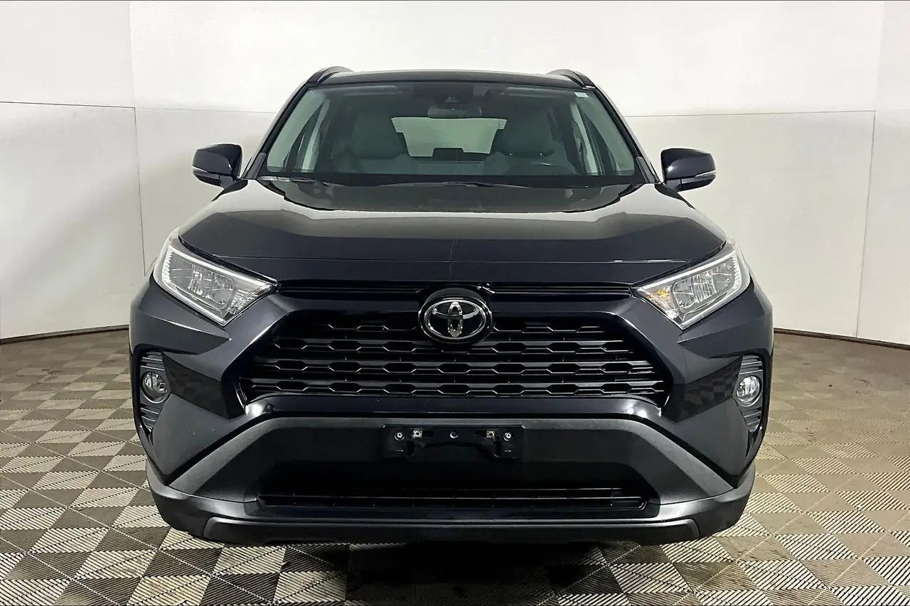 Toyota RAV 4 снимка Toyota RAV 4