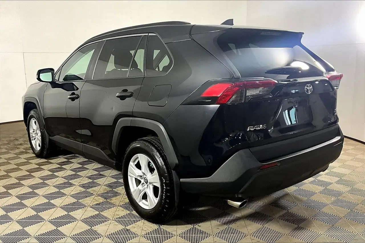 Toyota RAV 4 снимка Toyota RAV 4