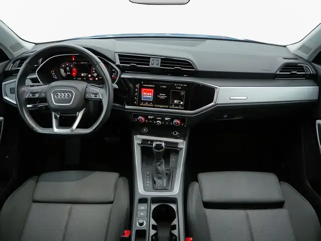 Audi Q3 view 5