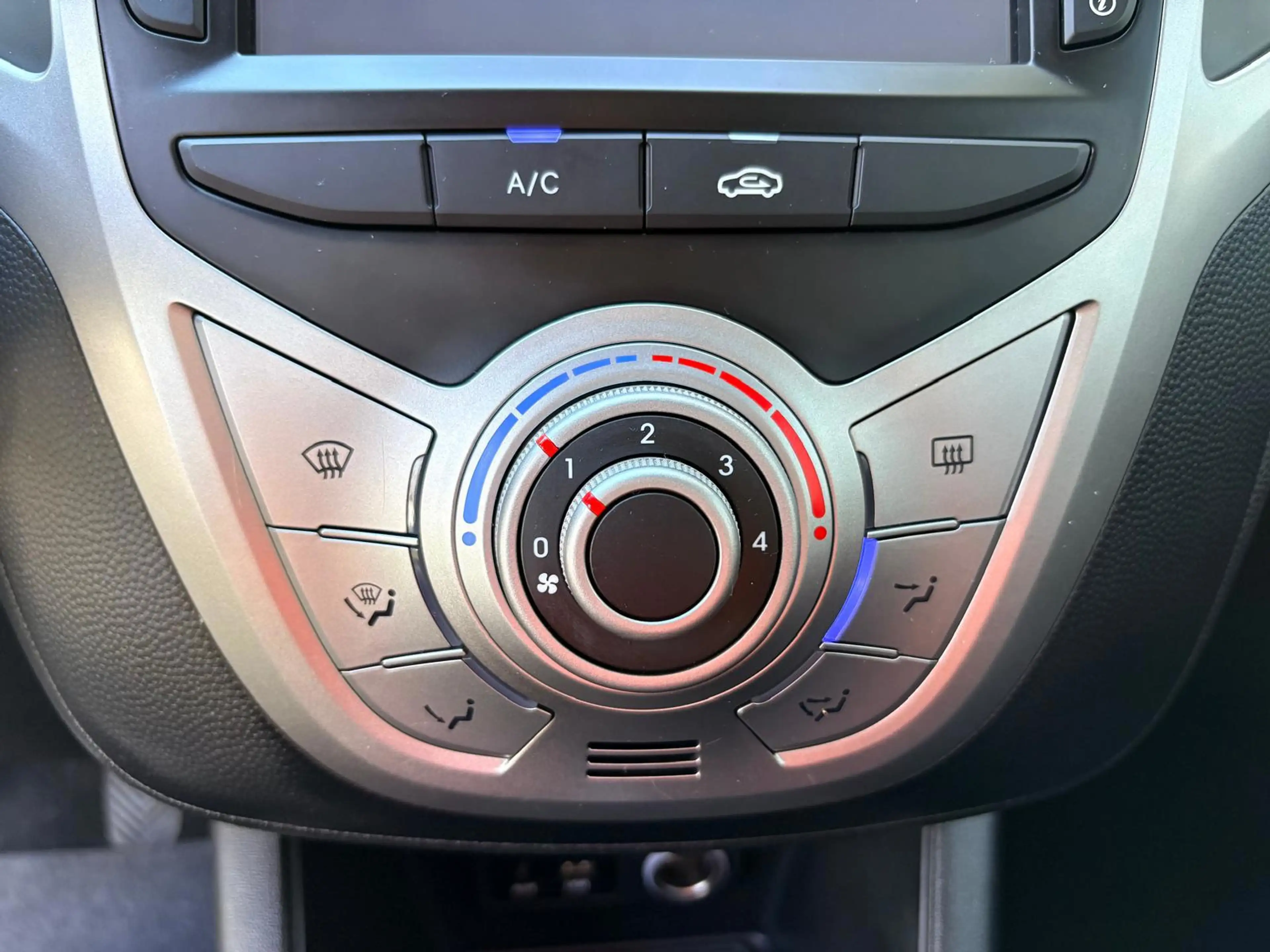 Hyundai iX20 1.4i Go 64Dkm NAP/Airco/Camera/PDC/Navi/Lm-Velg — photo 14