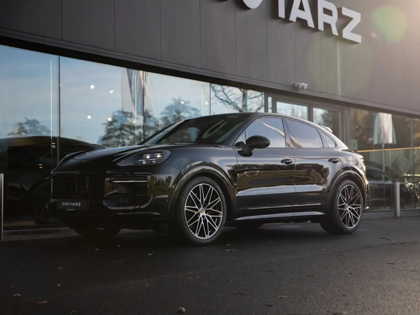 Porsche Cayenne E-HYB COUPE SPORTDES/ACHTERAS/TREKH/INNO/DISP/14W. Noir - 1