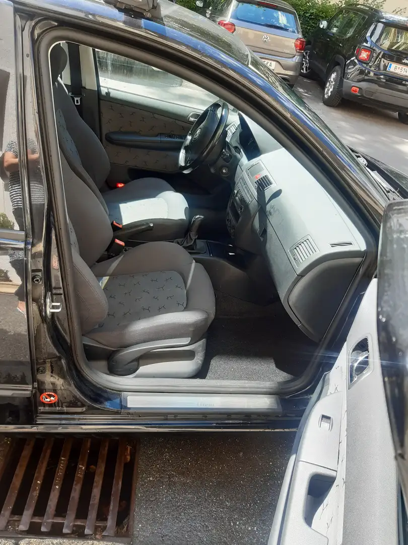 Skoda Fabia Fabia Combi Classic 1,4 16V Classic Schwarz - 2