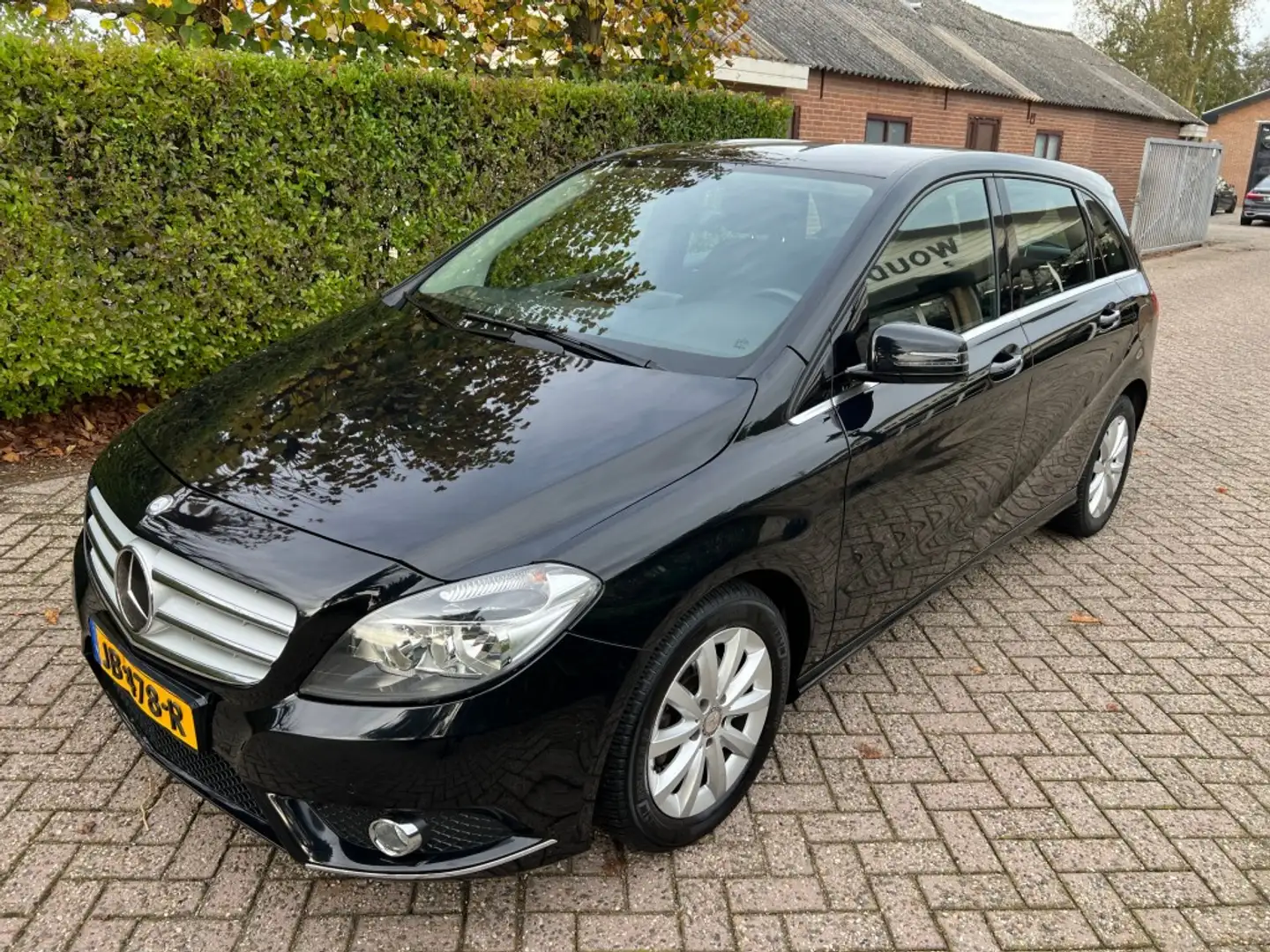 Mercedes-Benz B 180 B 180 Negro - 2
